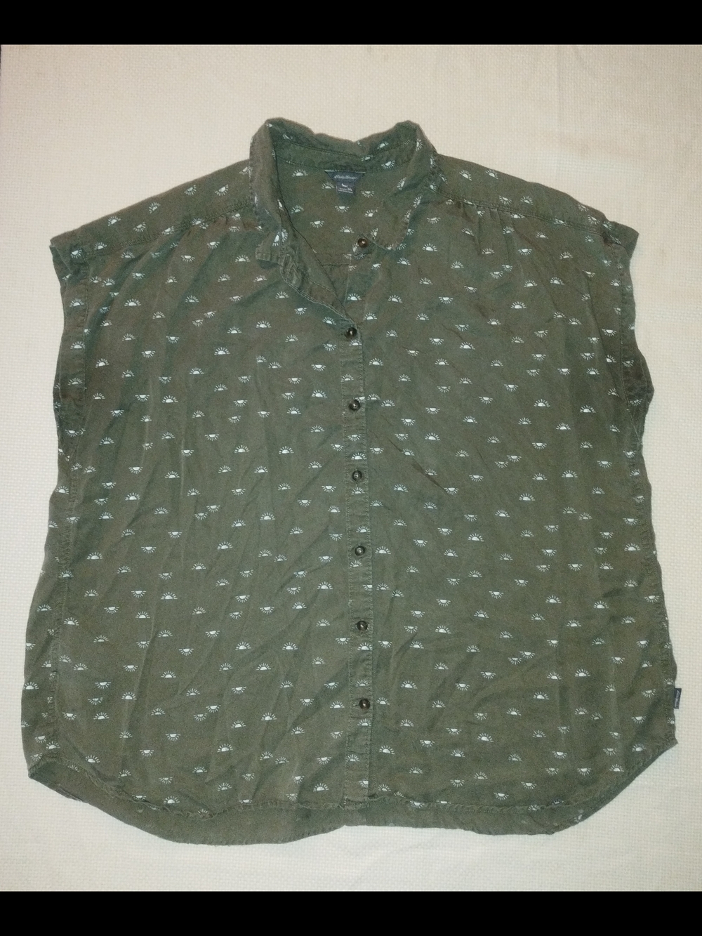 Eddie Bauer Size XL Olive Green Sleeveless Top